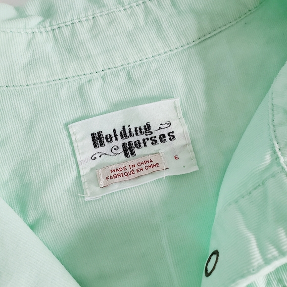 ANTHROPOLOGIE Holding Horses Mint Snap Top 6 - Picture 3 of 9